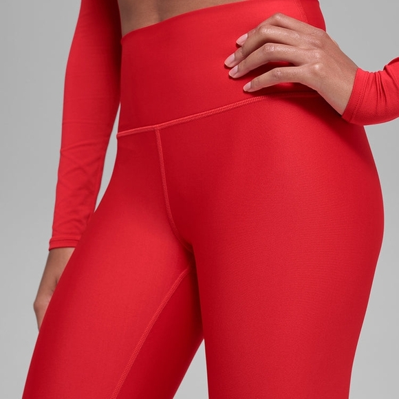 ALO Yoga 7/8 High-Waist Airlift Legging In Red - Picture 3 of 3